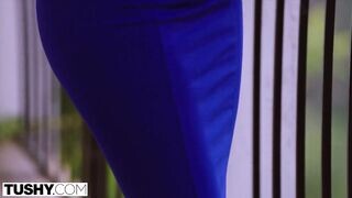Valentina Nappi kettő fügyit kap