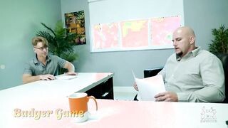 Perverz anyukák és a főnök erőszakos pöcse