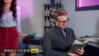 Brazzers - Valentina Bianco hatalmas hímtagot kap