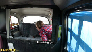 Fake Taxi - Lady Bug a zsenge sulis bige