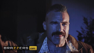 Brazzers - Kendra Spade vaginája megkettyintve