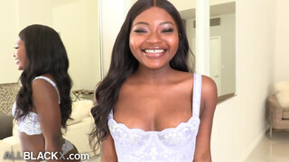 AllBlackX - Noemie Bilas a cuki barna szuka