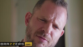 Brazzers - Honey Gold a csábos félvér csajszika