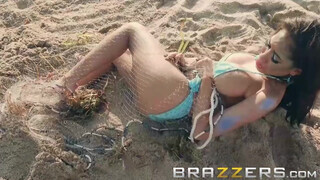 Brazzers - Gia Milana a vadító szirén