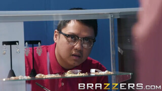 Brazzers - Whitney Wright óriási popsija megkúrelva