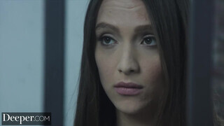 Deeper - Izzy Lush kitetovált sráccal kefél