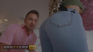Brazzers - Katie Kush és Kayley Gunner édeshármasban baszik