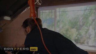 Brazzers - Maddy May és Alexis Fawx édeshármasban kefélnek