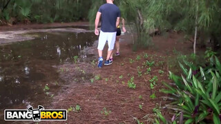 BANGBROS - Kendra Lust a csinos csöcsös milf