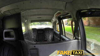FakeTaxi - Kívánatos lengyel gádzsi megkúrva