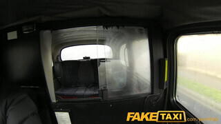 FakeTaxi - Világos Szőke termetes popós nőci megbaszva