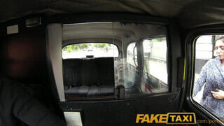 FakeTaxi - gigászi kannás nőci nem akar fizetni