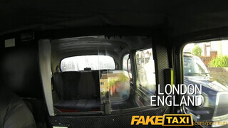 FakeTaxi - tini lány cidázza az koros taxist