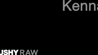 TUSHYRAW - Kenna James szűk ánusza megdugva