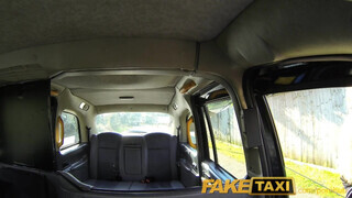 FakeTaxi - Chelsey Lanette a óriási cicis szöszi