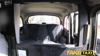 Fake Taxi  - ez a csajszi csak a kőkemény dákót imádja