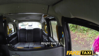 Fake Taxi - Dagi kitetovált csajszi benne van a szexben
