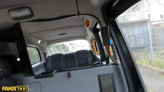 Fake Taxi - Lily Adams a fullos milf