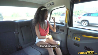 Fake Taxi - Tina Fire a méretes kannás csoki csajszika