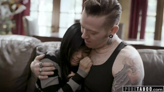 PURE TABOO - Ember Snow depressziós volt a krapekja miatt