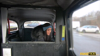 Fake Taxi - Capri Lmonde a csábos csoki szuka