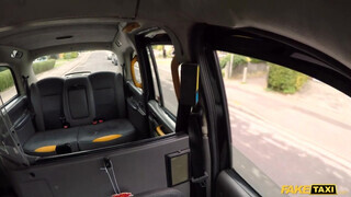 Fake Taxi - Rae Lil a perverz tini maca