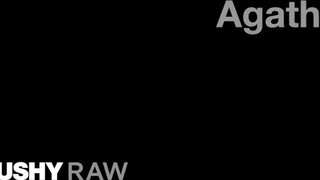 TUSHYRAW - Agatha a dögös vörös hajú maca