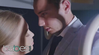 Babes - Alessandra Jane a fullos táncos szuka