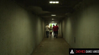DevilsGangbangs - Argentin milf csoportos szex kupakolása