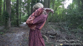 MoxieFilms - Termetes mellű hippi csajszi