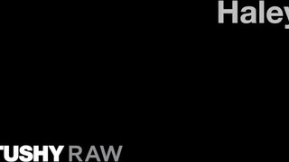 TUSHYRAW - Haley popója megkettyintve