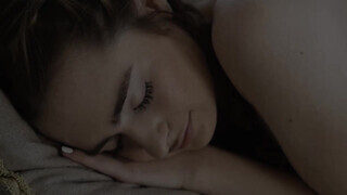 FamilyXXX - Reese Robbins örül ha cerkát lát