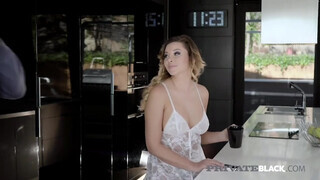 PrivateBlack - Anna Polina a gigászi mellű zsenge pipi