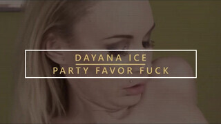 Dayana Ice cuncija megkúrelva