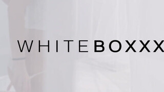 WhiteBoxxx - Nicole Love gyöngéd kamatyolása