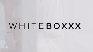 WhiteBoxxx - Oxana Chic vaginája megkefélve