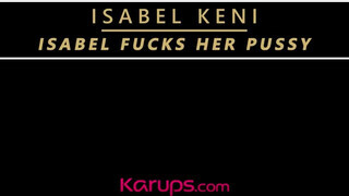 Isabel Keni imádja a műdákót