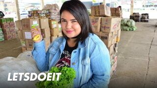 Nagydarab latina milf picsája mélyen megrakva xiomarától