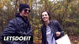 Gigantikus csöcsű csoki hajú német bige felvétel a gigászi kombiban vad baszásra