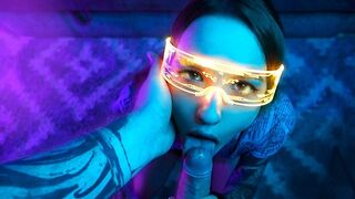 Cyberpunk szopós kaland egy kicsi bulkesz csajjal