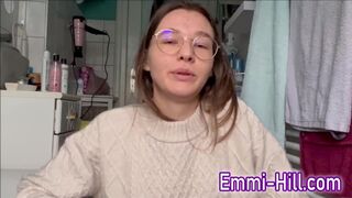 Extrém spriccelő fiatal baszás fősulis lánnyal