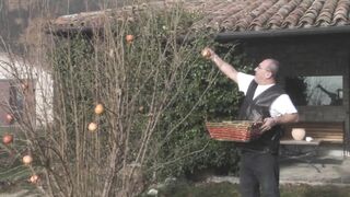 Bájos világos szőke zsenge amatőr popóba kurelva és szájba lőve méretes farasszal