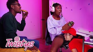 Twistys sztárjai, Hazel Grace és Rissa May forró leszbi kalandja hatalmas mellekkel és nuni nyalással